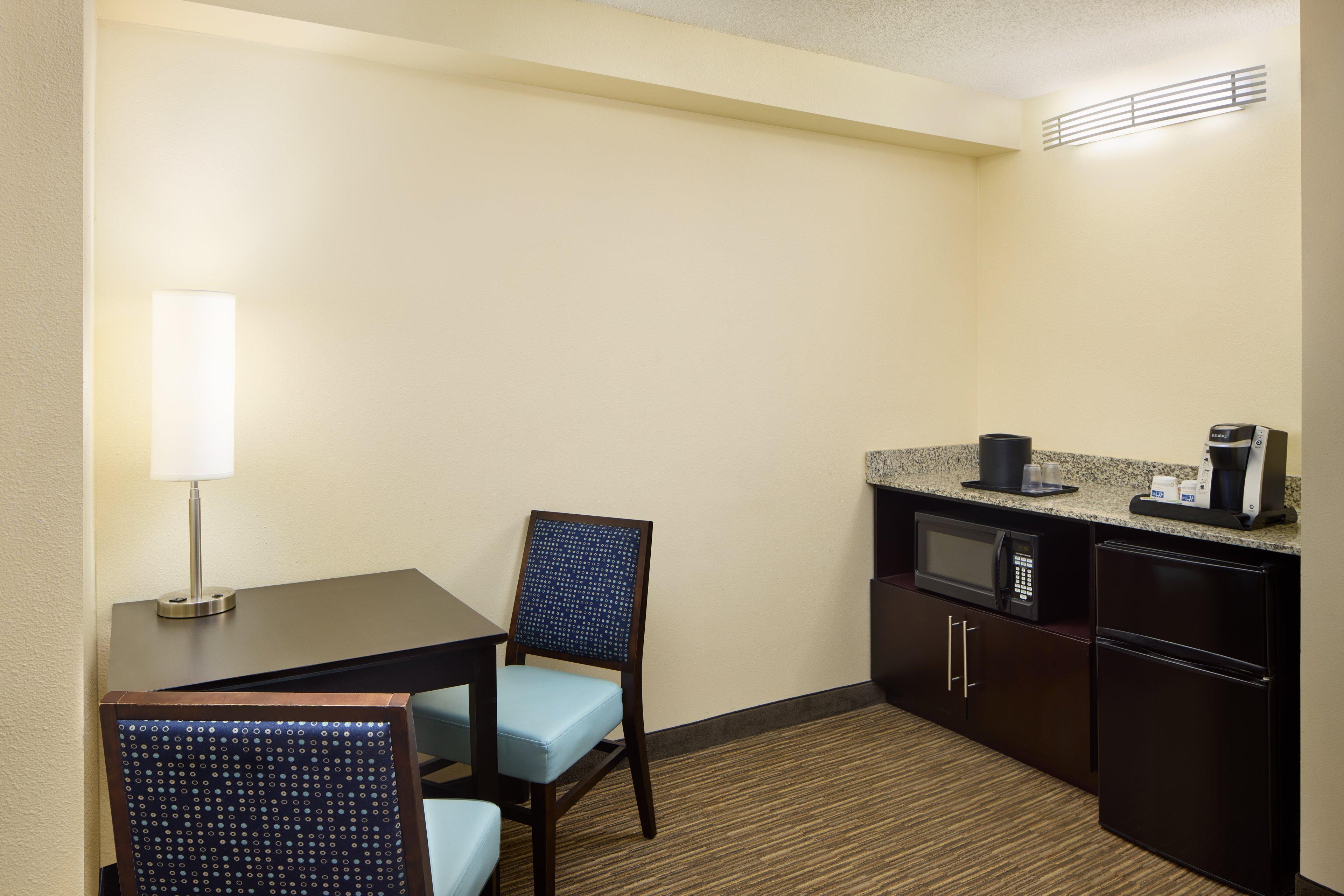 Holiday Inn Express & Suites Alpharetta By Ihg Exteriör bild